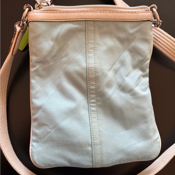 COACH vintage “Hamptons” crossbody nylon with leather trim. - Picture 6 of 9